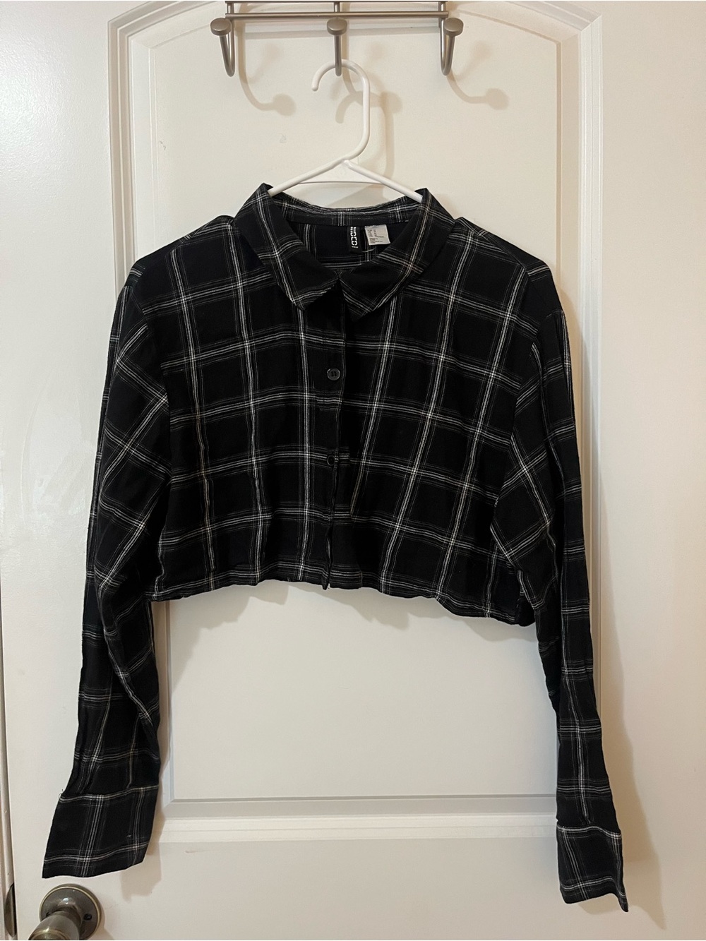 H&M DIVIDED Black and White Plaid Button-Up Shirt